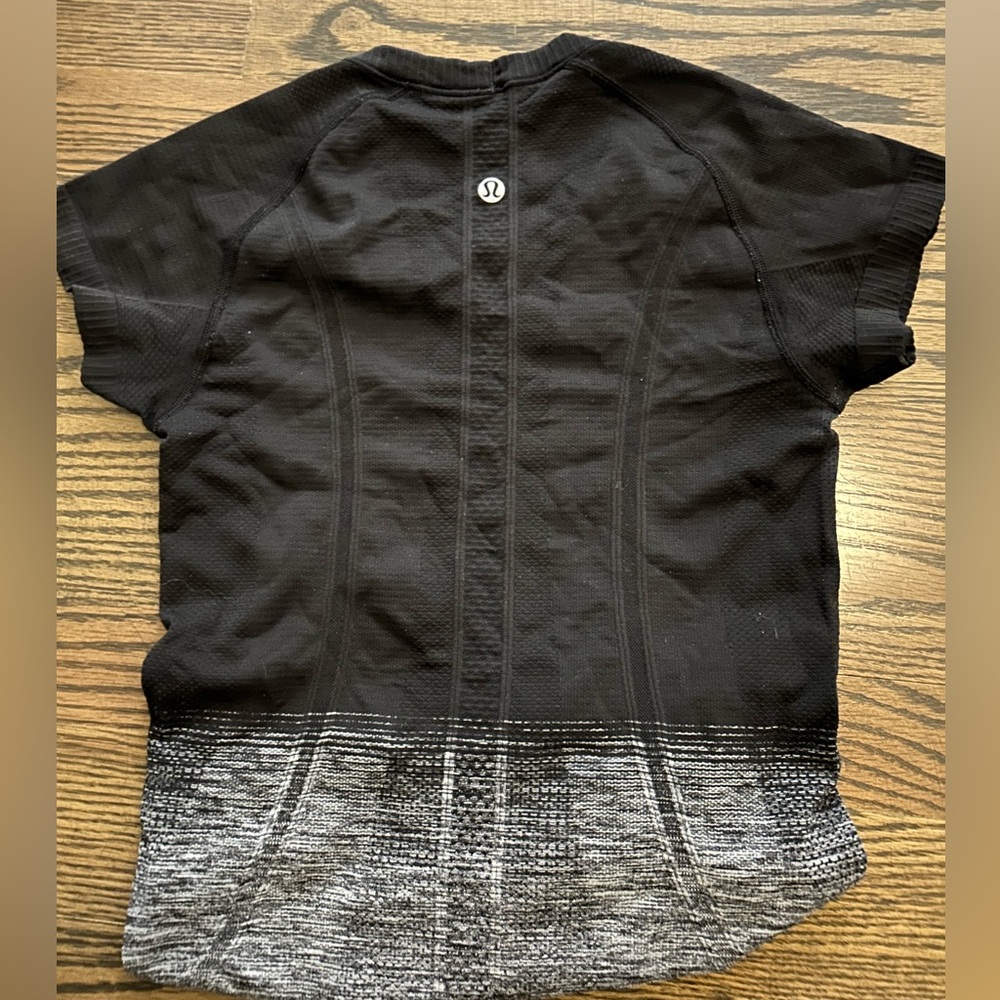 Lululemon swiftly tech size 4